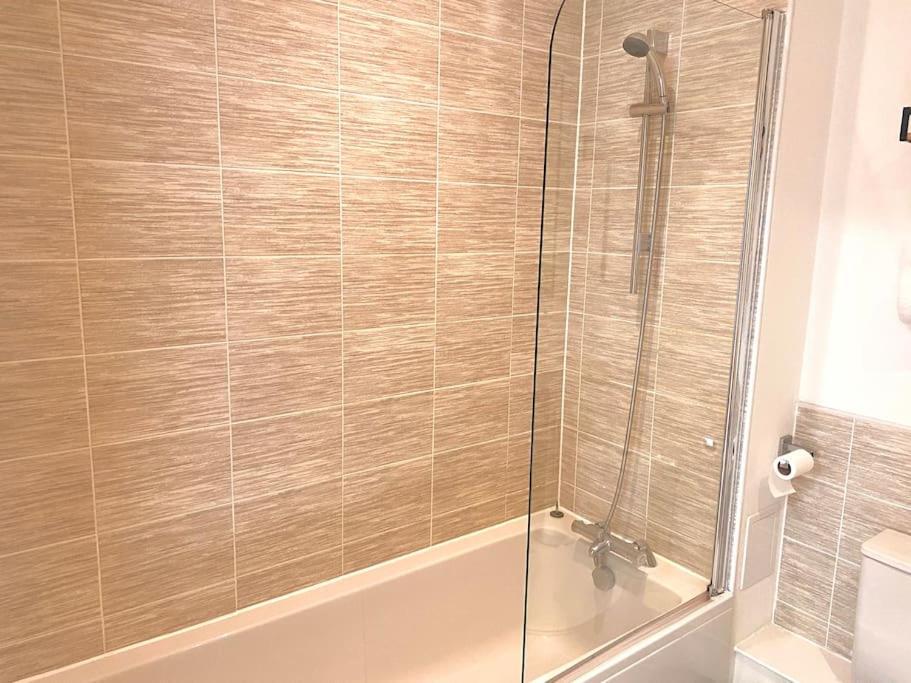 Prime Suite 2 Bedroom Apartment With Rooftop Terrace Manchester Bagian luar foto